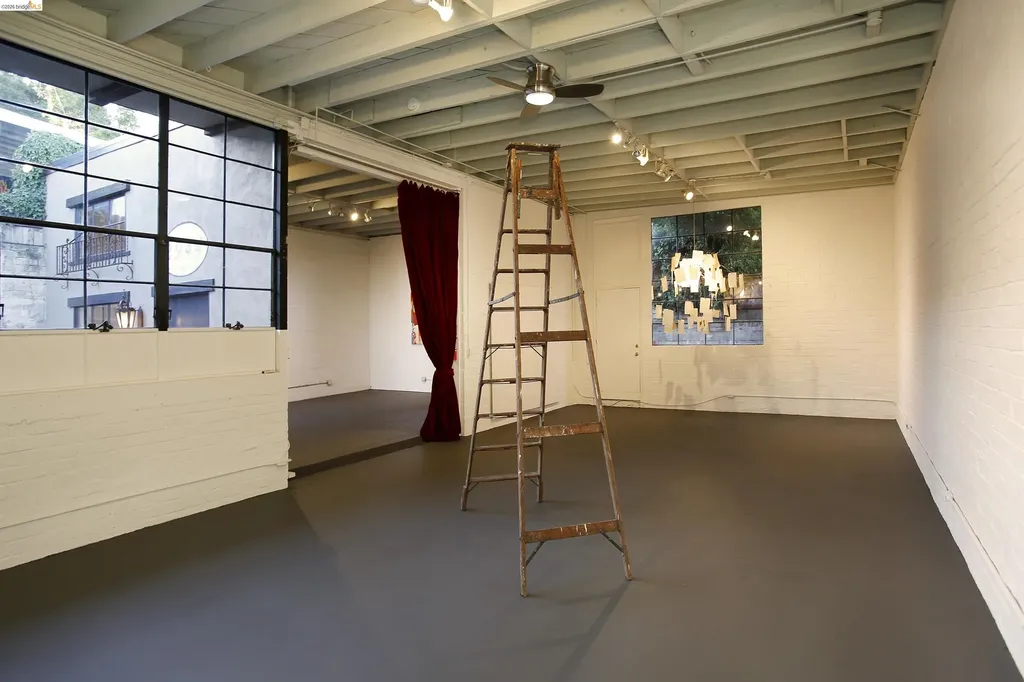 2946 Macarthur Boulevard Oakland CA 94602