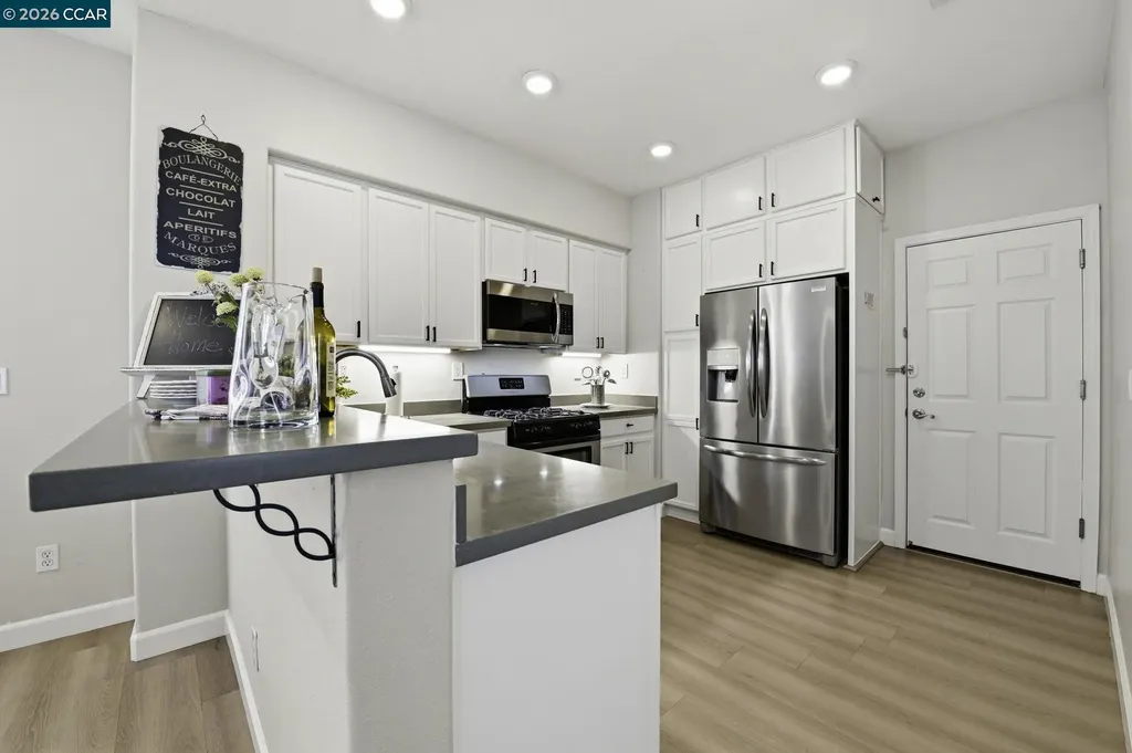 769 Plantation Lane Hayward CA 94544