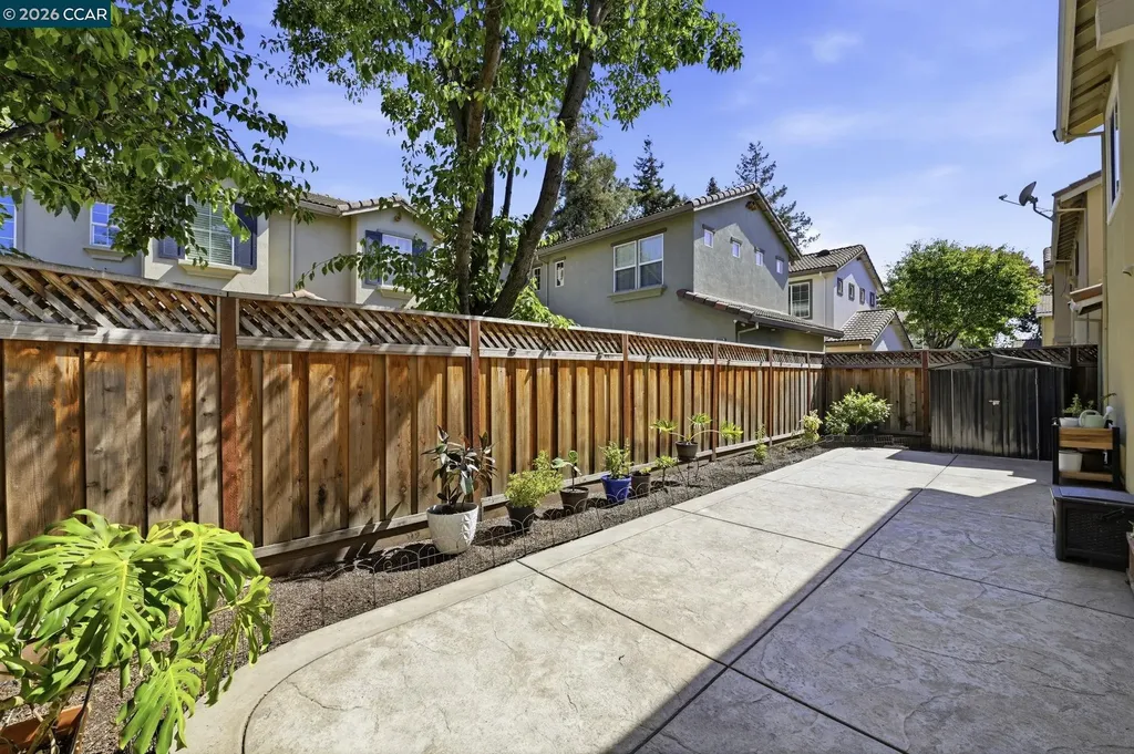 769 Plantation Lane Hayward CA 94544