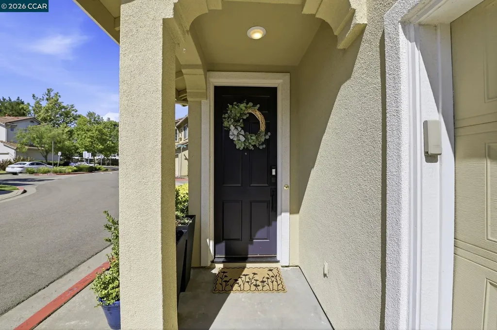 769 Plantation Lane Hayward CA 94544