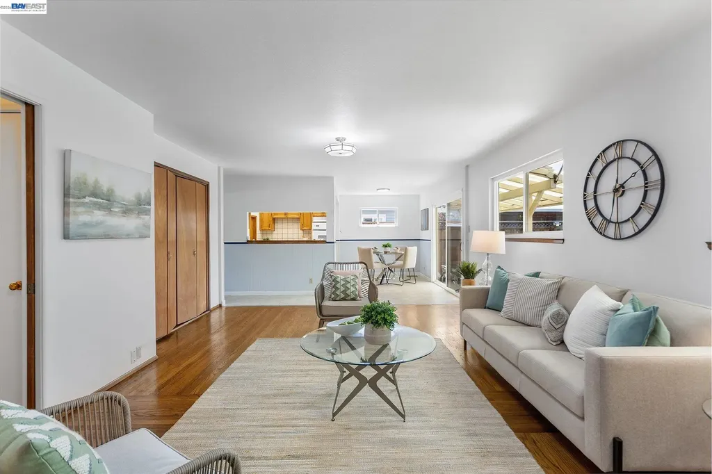 156 Mecartney Road Alameda CA 94502