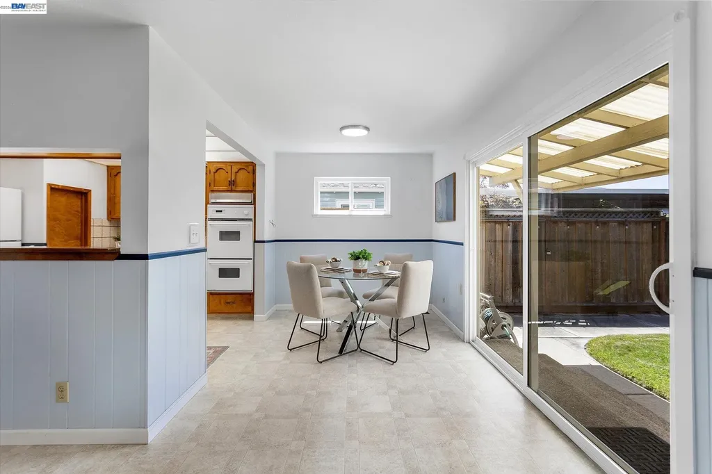 156 Mecartney Road Alameda CA 94502