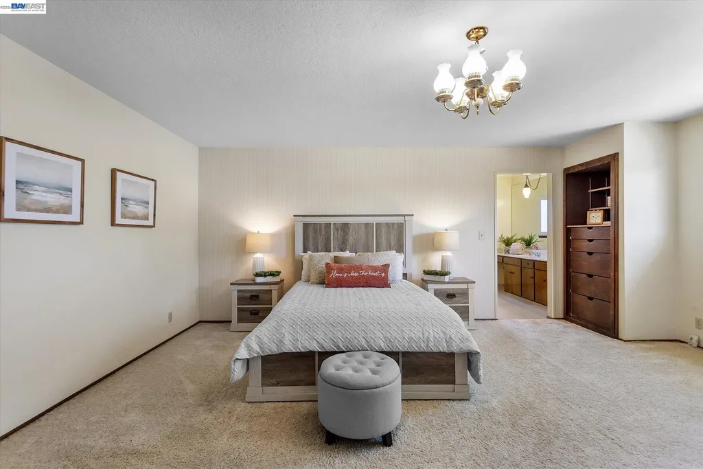 156 Mecartney Road Alameda CA 94502