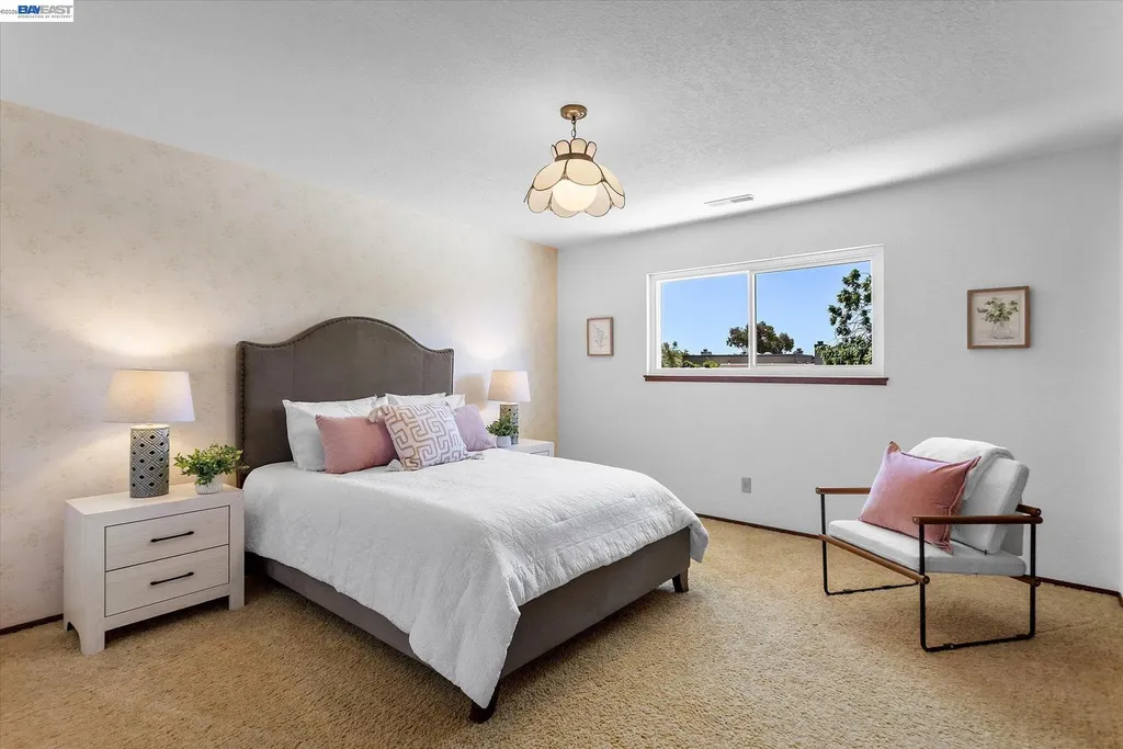 156 Mecartney Road Alameda CA 94502