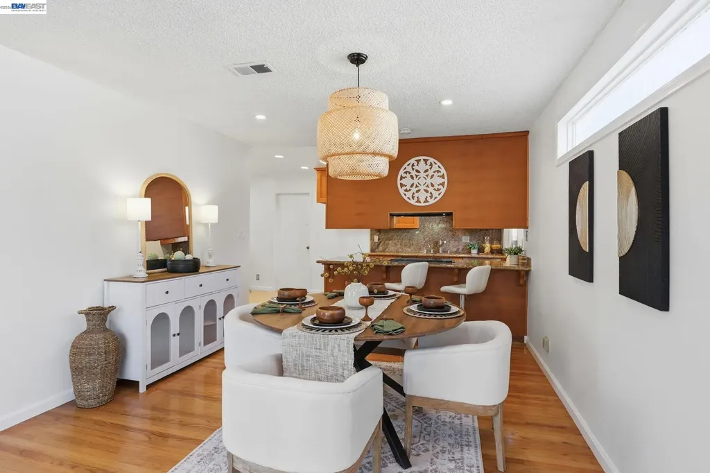 2339 Belvedere Avenue San Leandro CA 94577