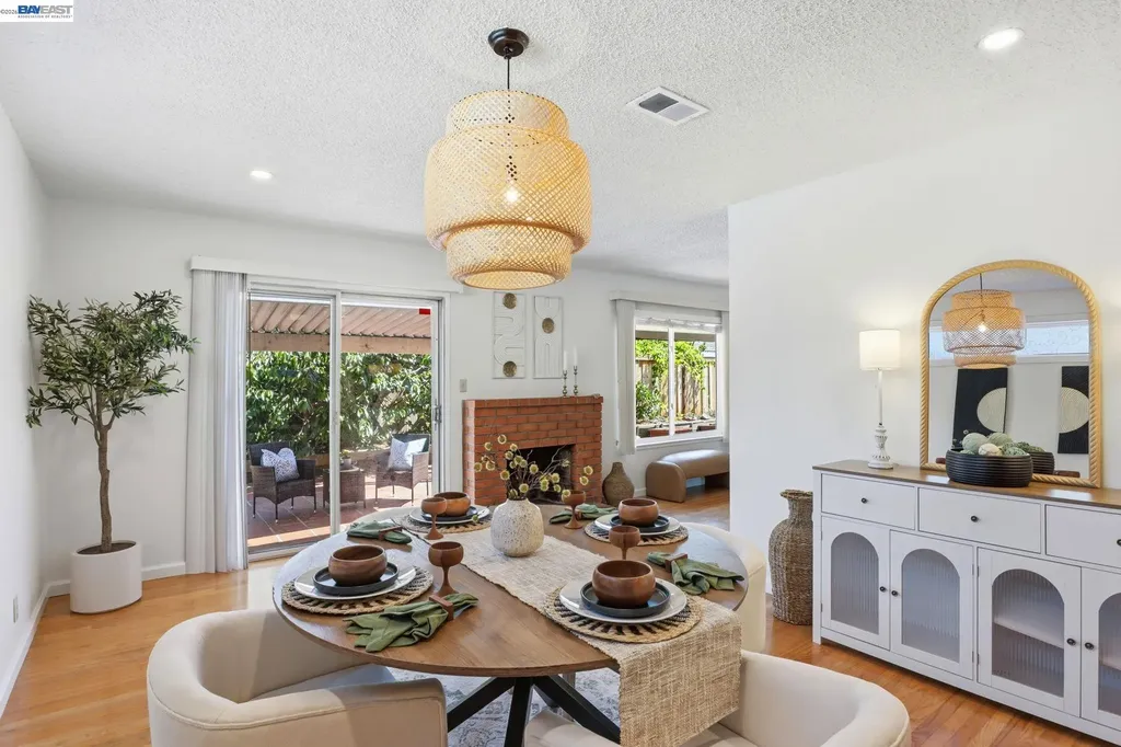 2339 Belvedere Avenue San Leandro CA 94577