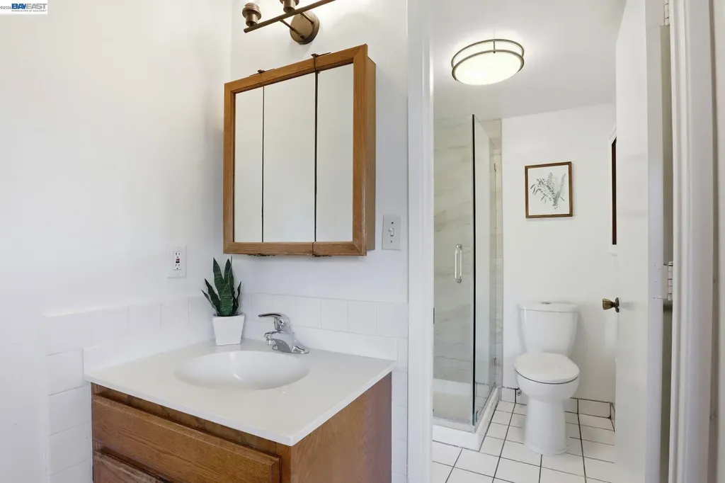 2339 Belvedere Avenue San Leandro CA 94577