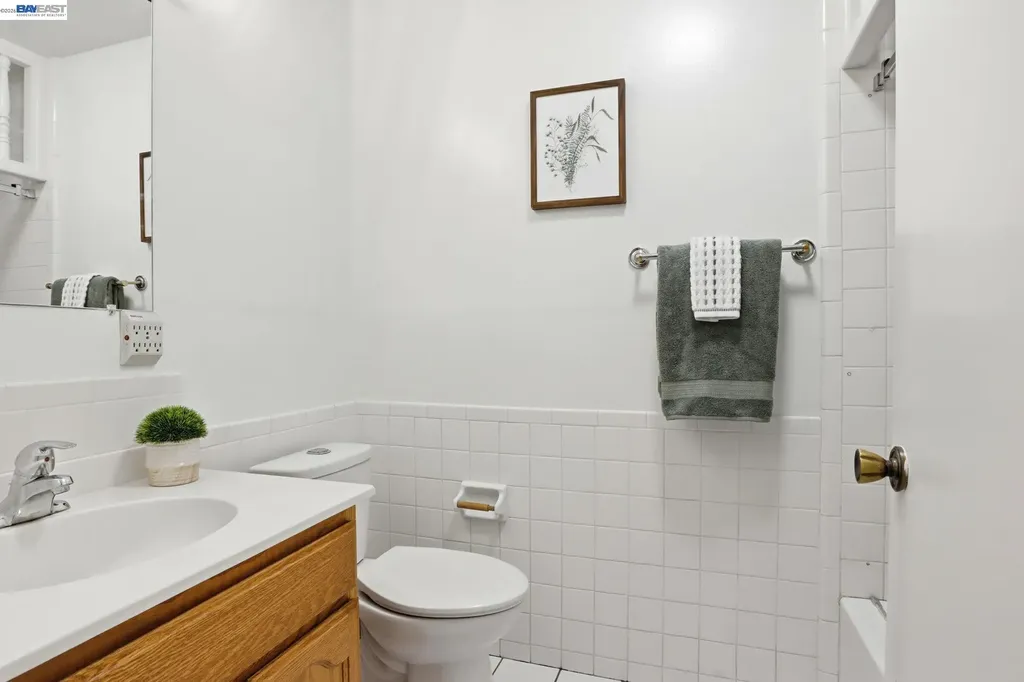 2339 Belvedere Avenue San Leandro CA 94577