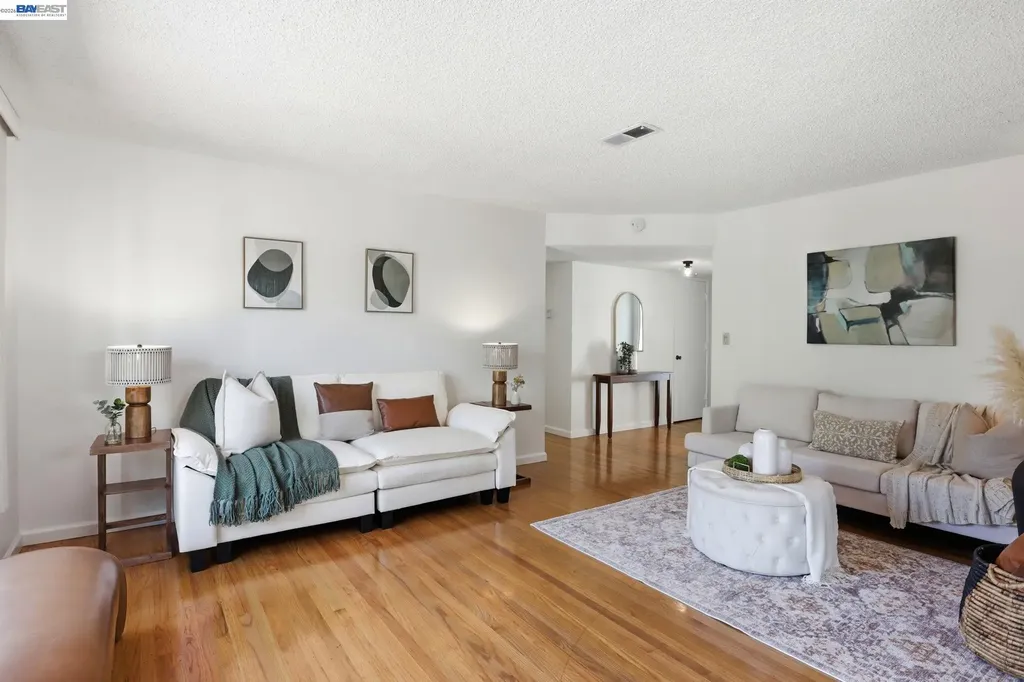 2339 Belvedere Avenue San Leandro CA 94577