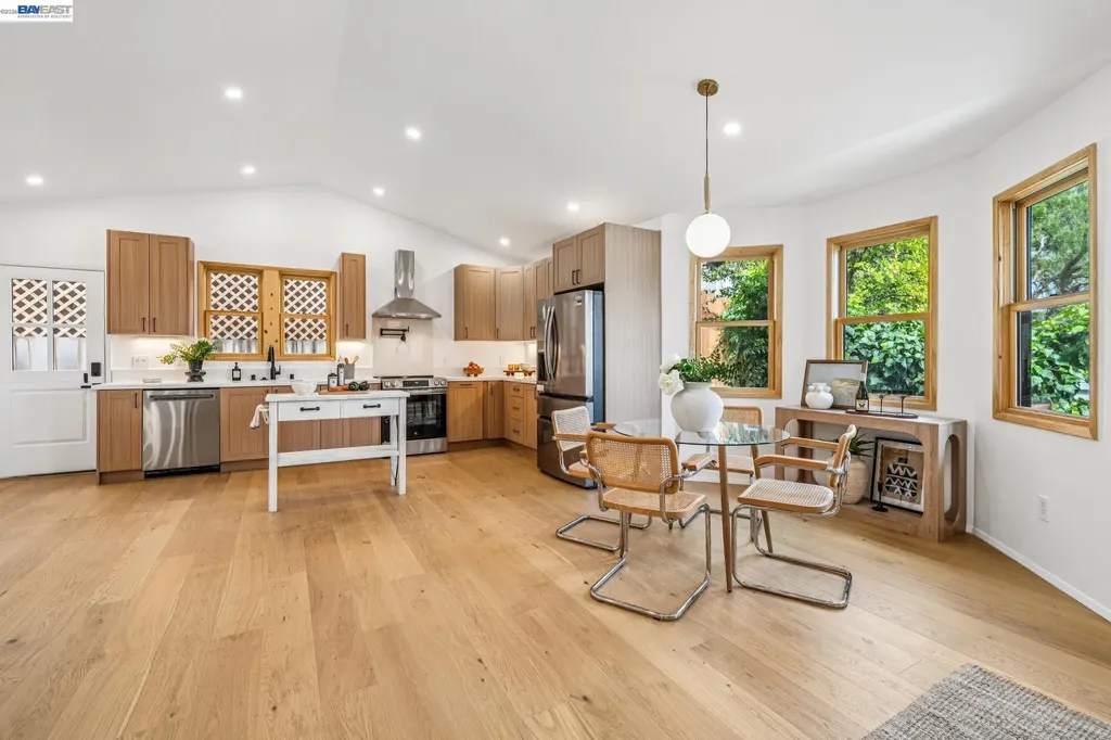 546 Weldon Avenue Oakland CA 94610