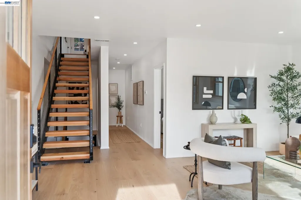 546 Weldon Avenue Oakland CA 94610