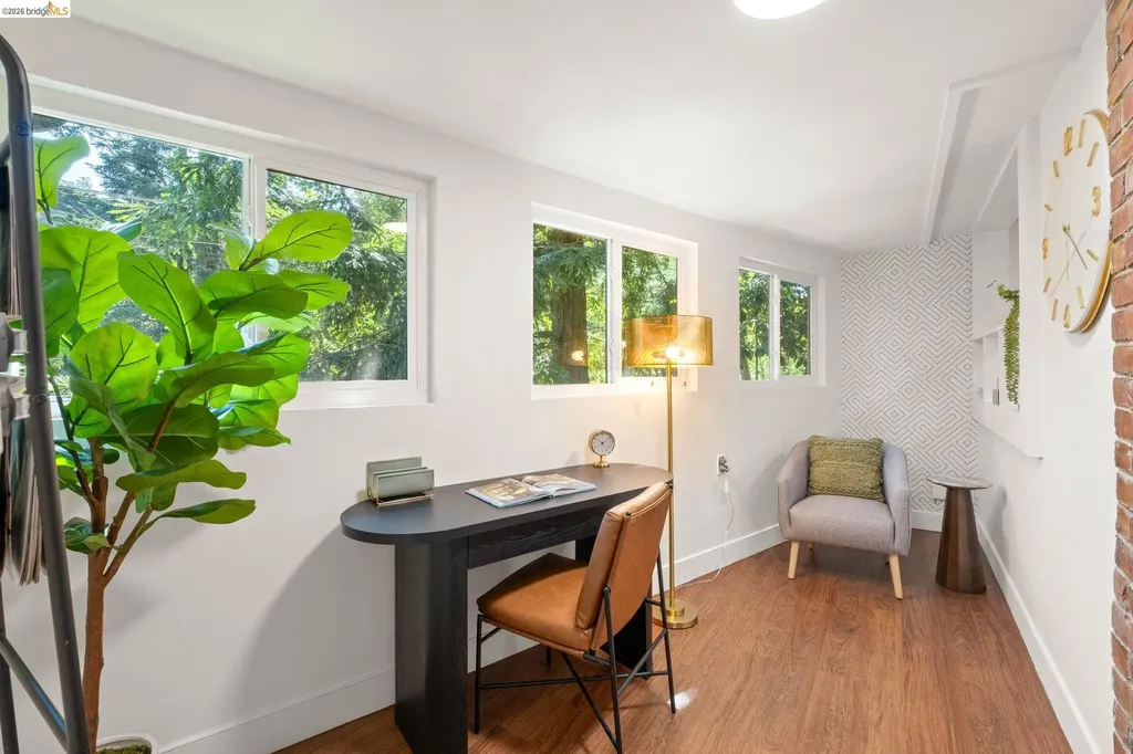 2647 Monterey Boulevard Oakland CA 94602