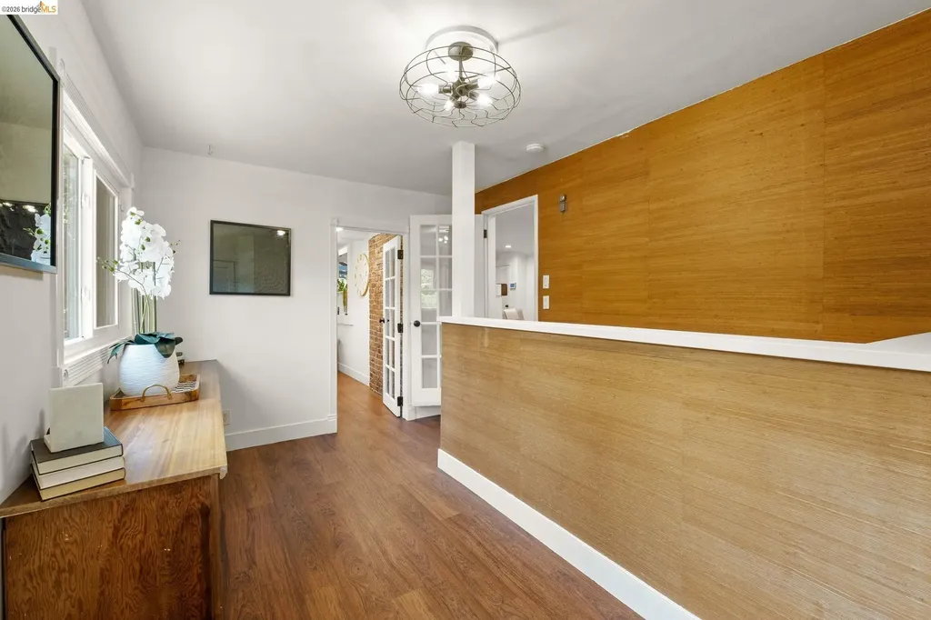 2647 Monterey Boulevard Oakland CA 94602