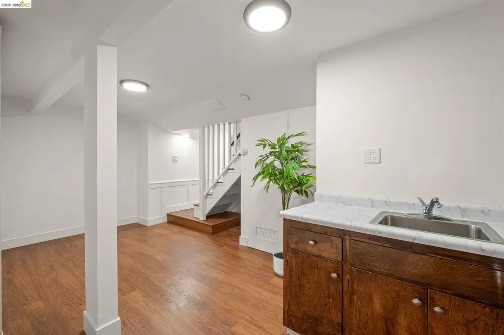 2647 Monterey Boulevard Oakland CA 94602
