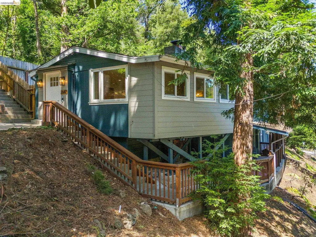 2647 Monterey Boulevard Oakland CA 94602