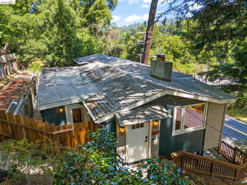 2647 Monterey Boulevard Oakland CA 94602
