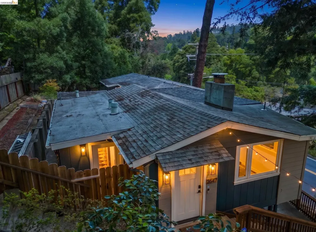 2647 Monterey Boulevard Oakland CA 94602