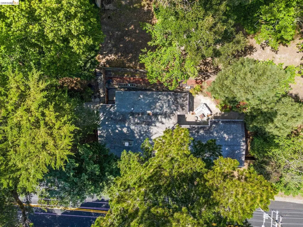 2647 Monterey Boulevard Oakland CA 94602