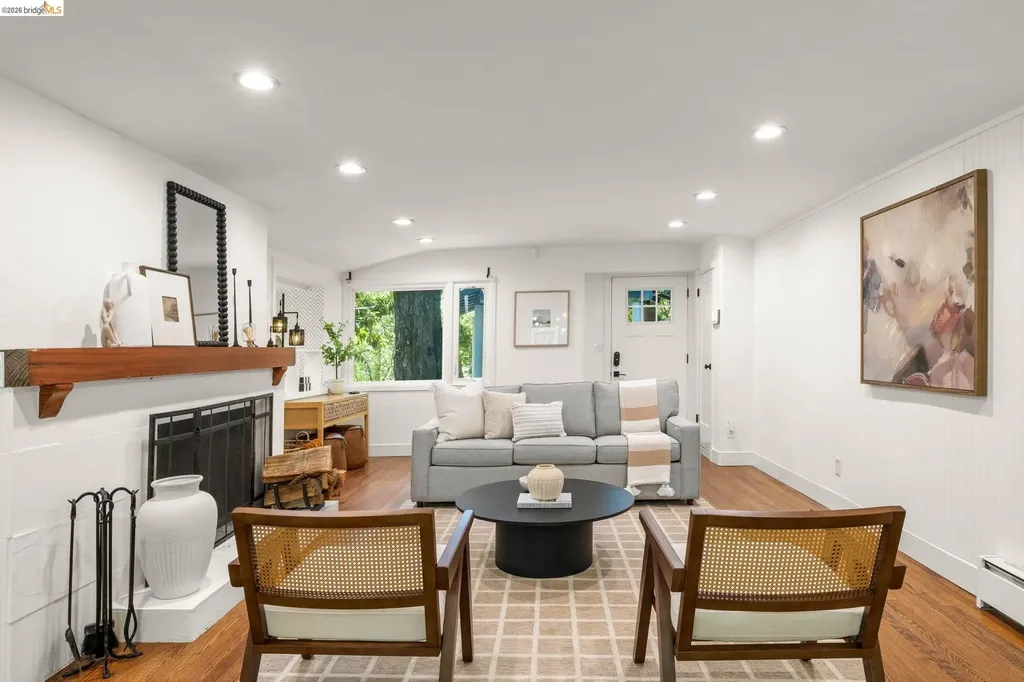 2647 Monterey Boulevard Oakland CA 94602