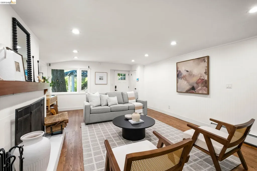 2647 Monterey Boulevard Oakland CA 94602