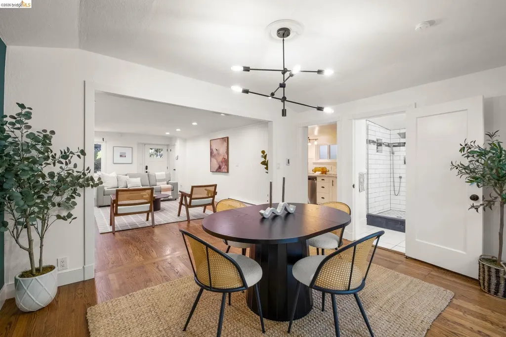 2647 Monterey Boulevard Oakland CA 94602