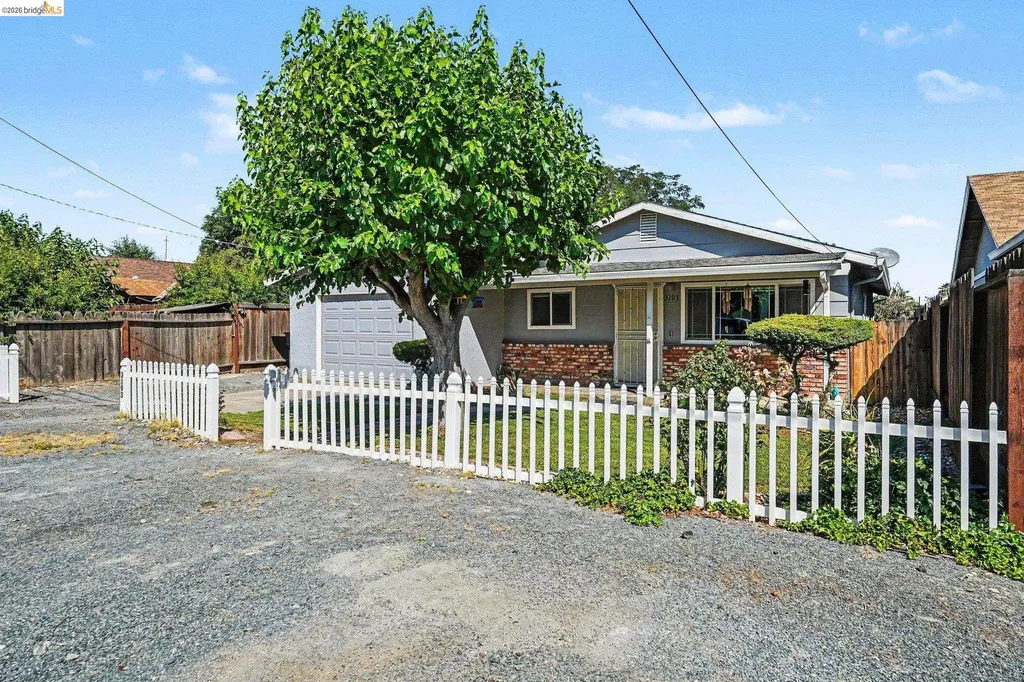 3193 Hosie Avenue Byron CA 94514