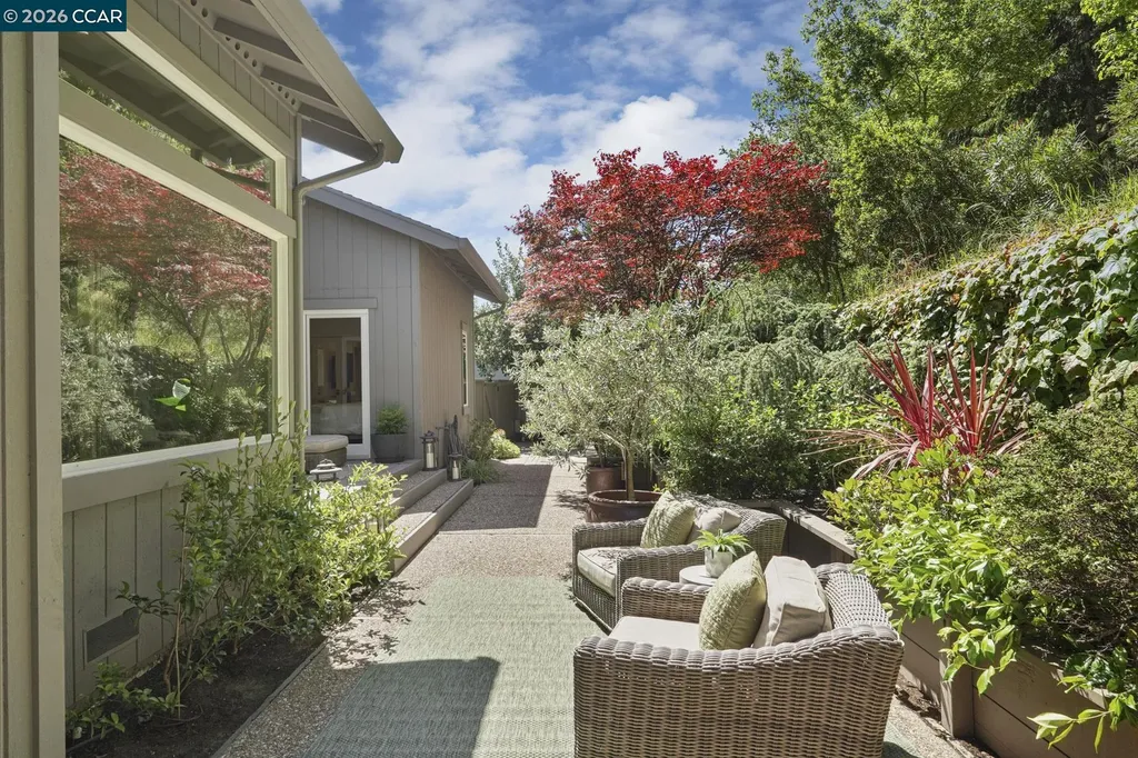 106 Brookline Street Moraga CA 94556