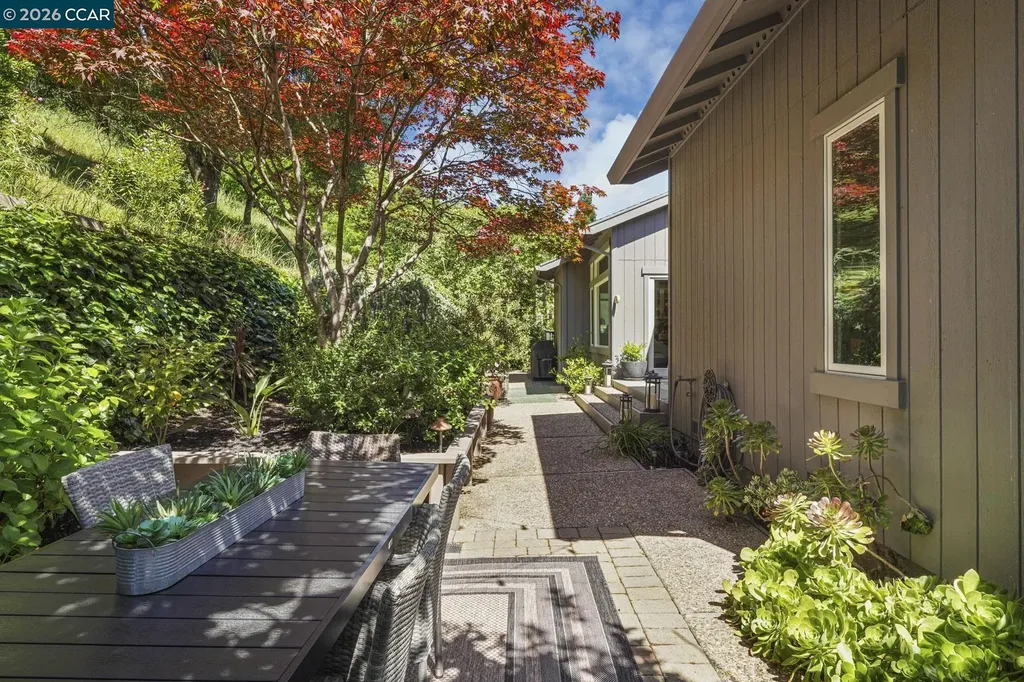 106 Brookline Street Moraga CA 94556