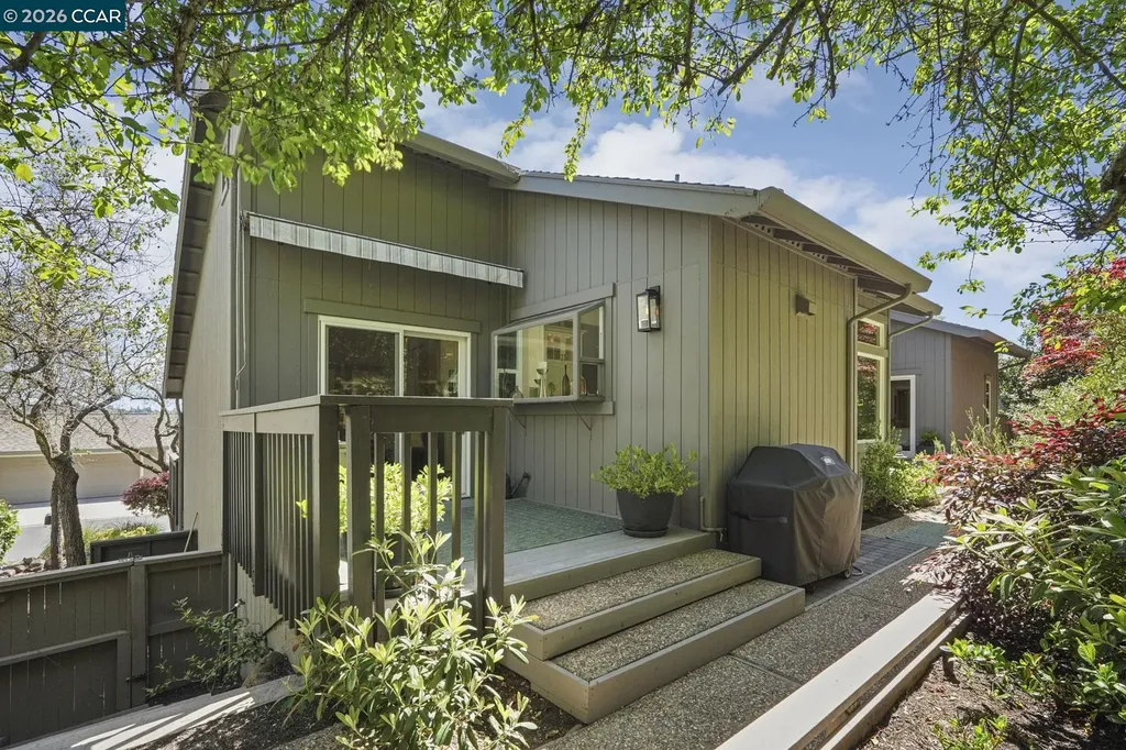 106 Brookline Street Moraga CA 94556
