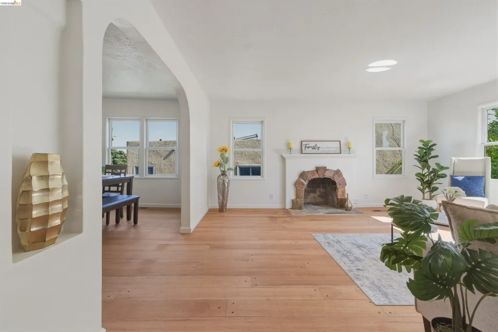 3264 Madera Avenue Oakland CA 94619