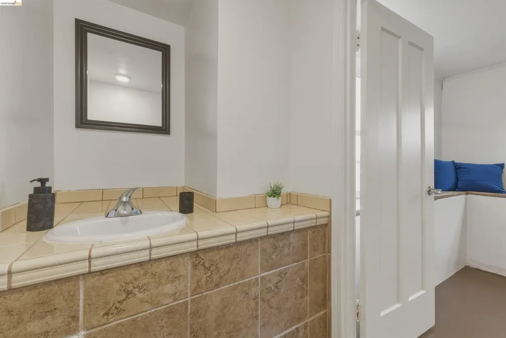 3264 Madera Avenue Oakland CA 94619