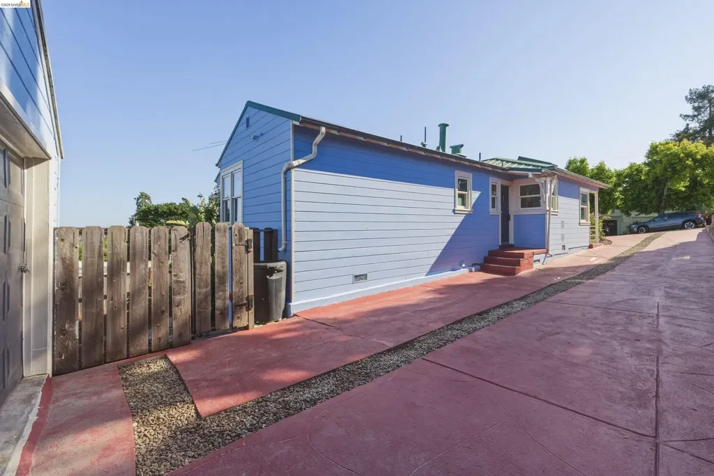 3264 Madera Avenue Oakland CA 94619