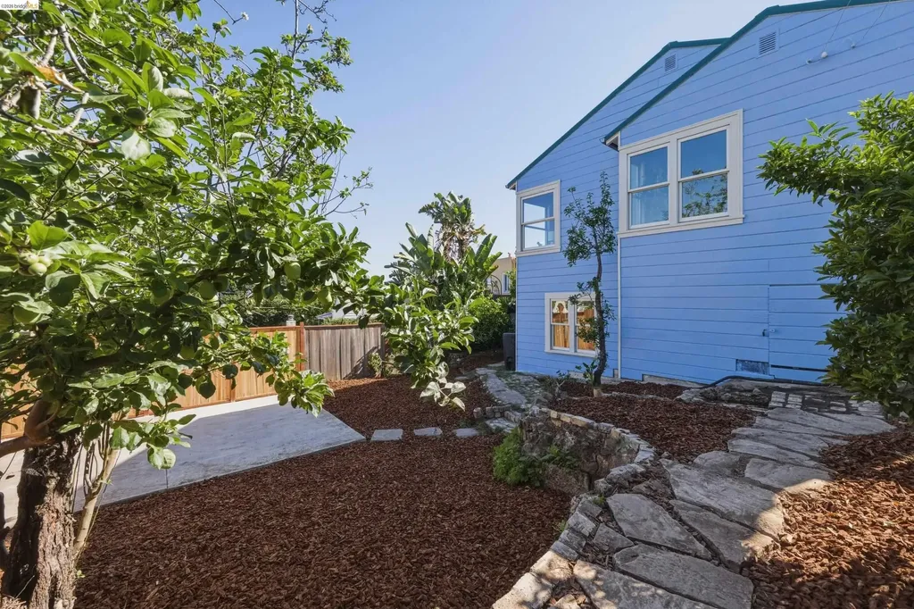 3264 Madera Avenue Oakland CA 94619