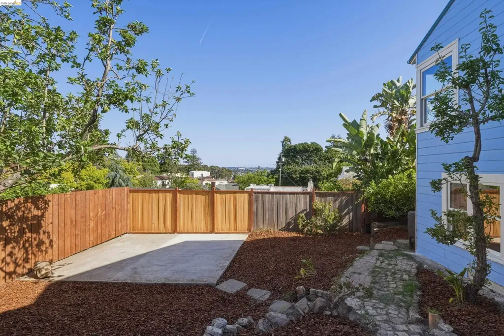 3264 Madera Avenue Oakland CA 94619
