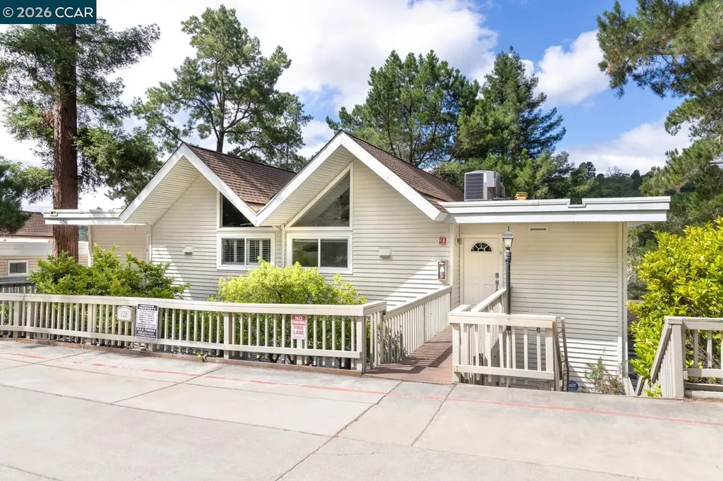 126 Ascot Court Moraga CA 94556