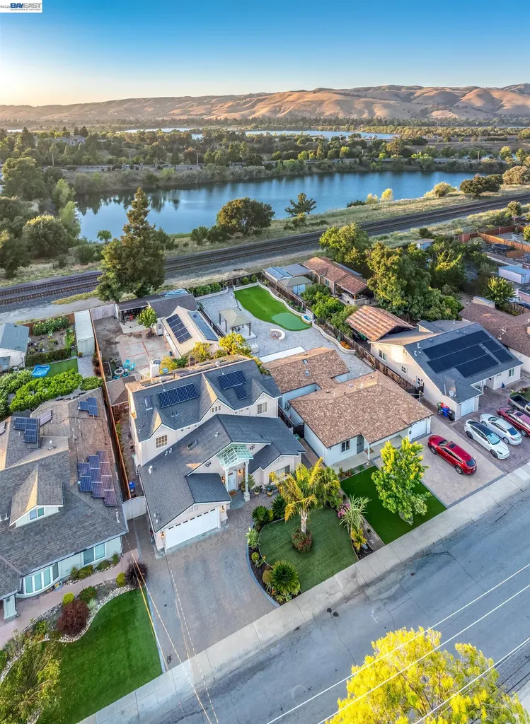 3249 Greenwood Drive Fremont CA 94536