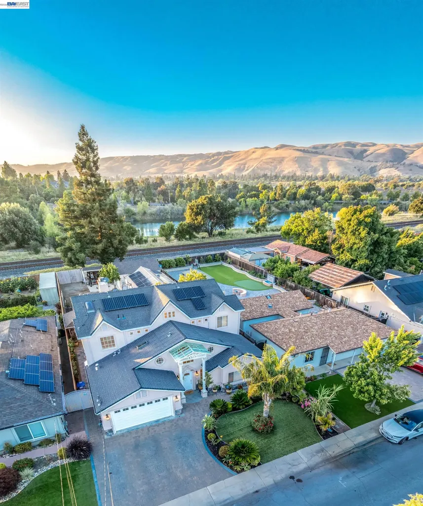 3249 Greenwood Drive Fremont CA 94536