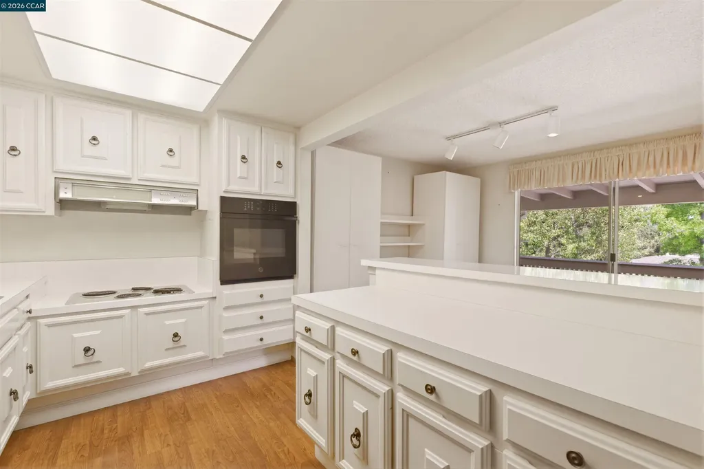 1400 Ptarmigan Drive Walnut Creek CA 94595