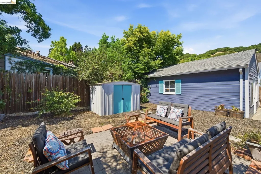 107 Covington Street Oakland CA 94605