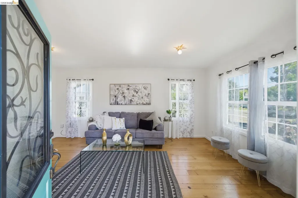 107 Covington Street Oakland CA 94605