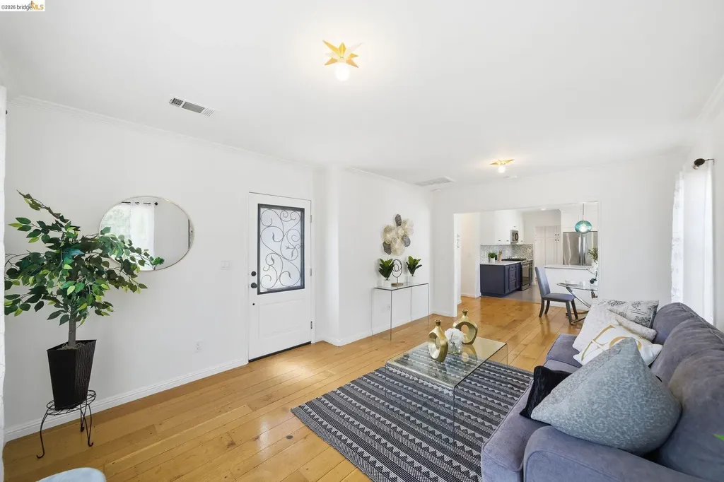 107 Covington Street Oakland CA 94605