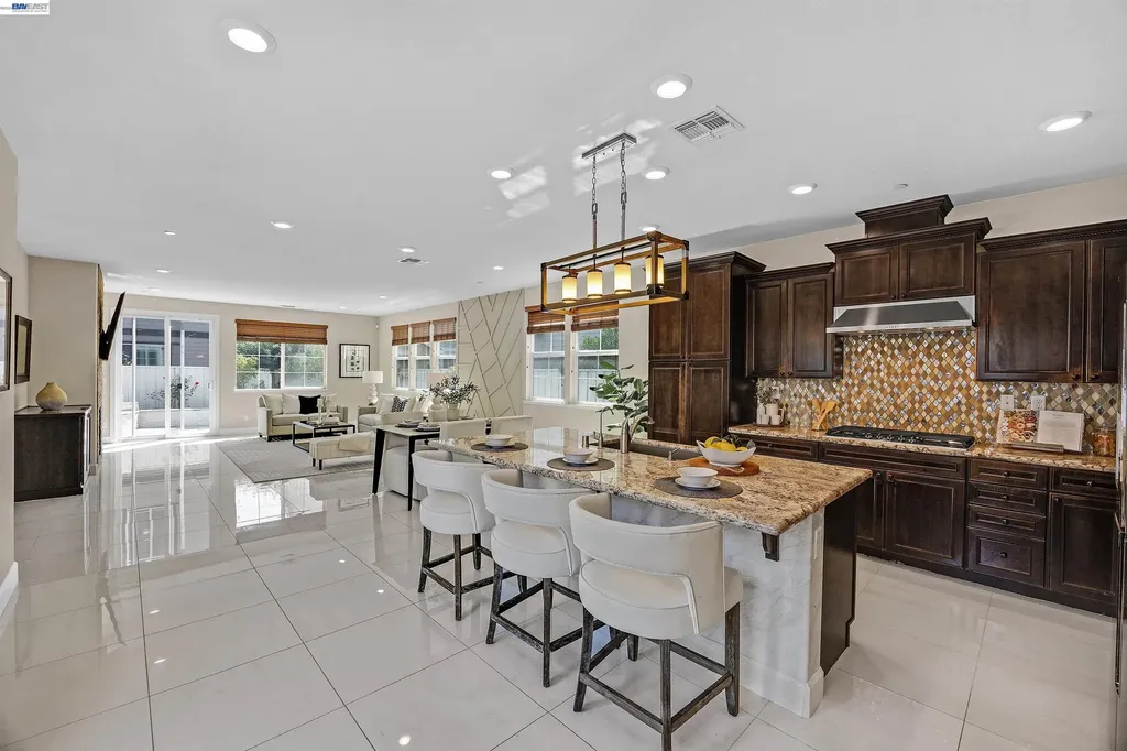 34267 Stable Way Fremont CA 94555
