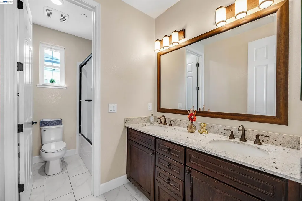 34267 Stable Way Fremont CA 94555