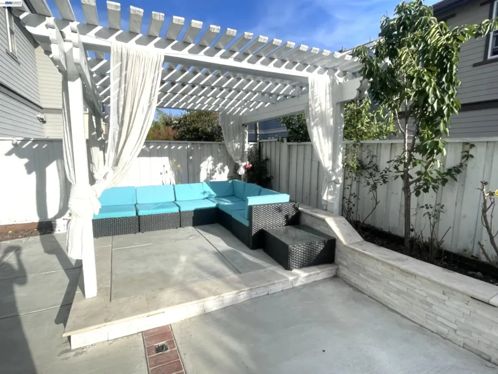 34267 Stable Way Fremont CA 94555