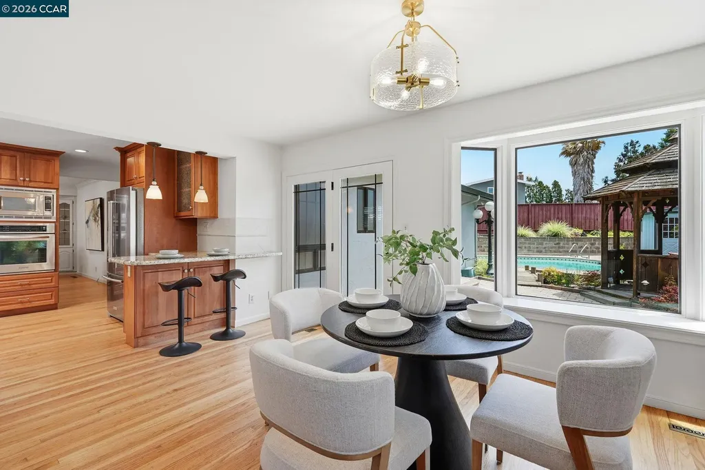 2571 Francis Drive Pinole CA 94564