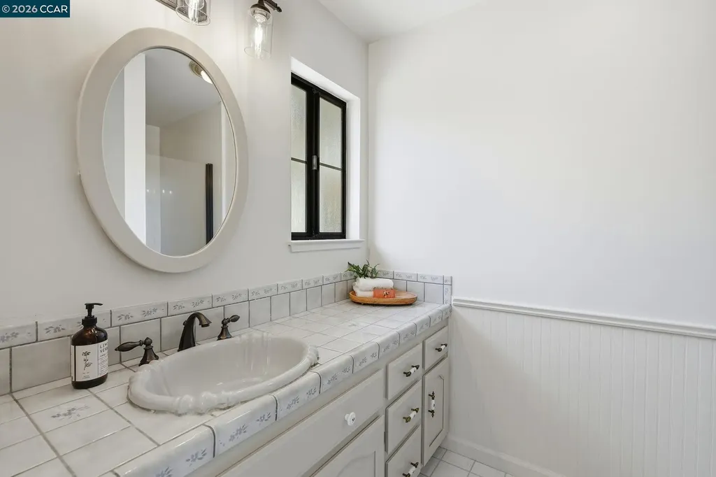2571 Francis Drive Pinole CA 94564