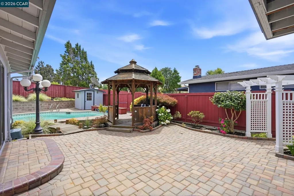 2571 Francis Drive Pinole CA 94564