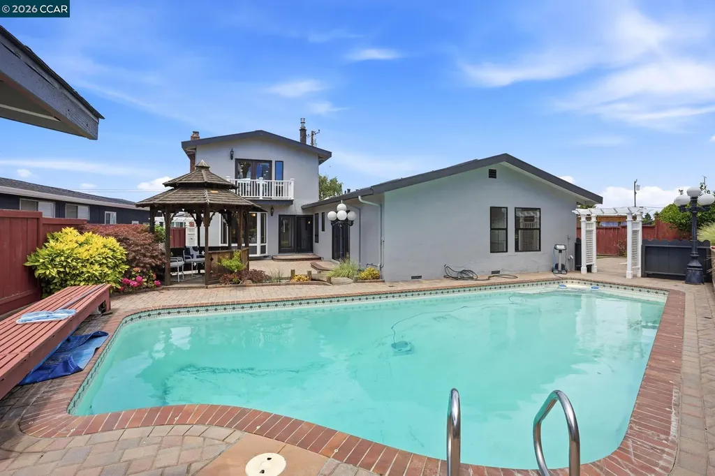 2571 Francis Drive Pinole CA 94564