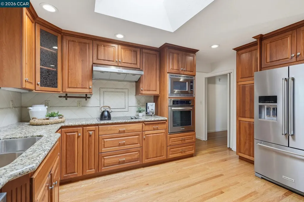 2571 Francis Drive Pinole CA 94564