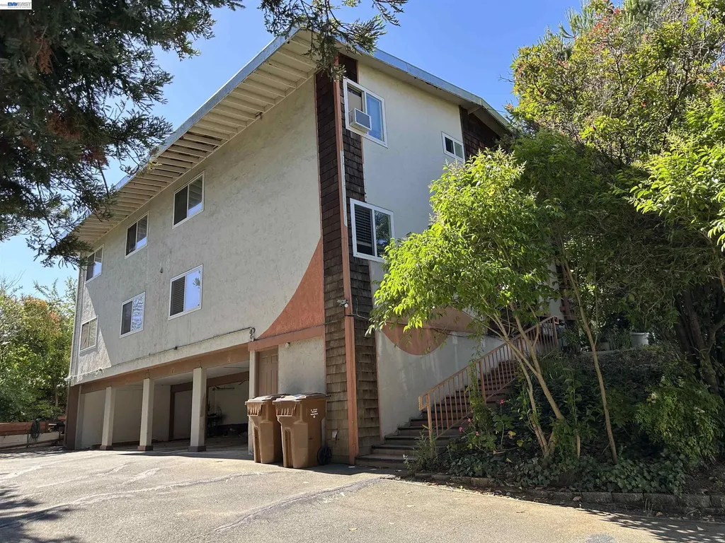205 Muir Road Martinez CA 94553